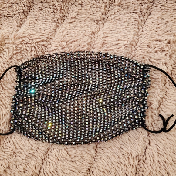 Rhinestone bling bling face mask/face covering - Picture 2 of 3